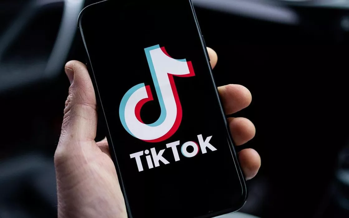 TikTok: arriva la filigrana per individuare contenuti creati con IA