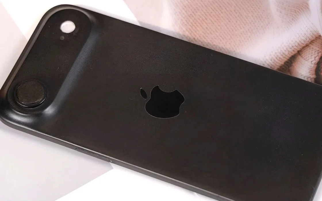iPhone 17 Air: una cover trapela sul web e ne conferma il design