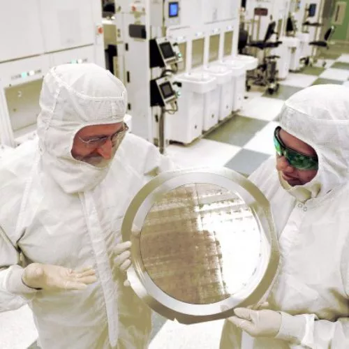 IBM realizza il primo chip al mondo a 7 nm