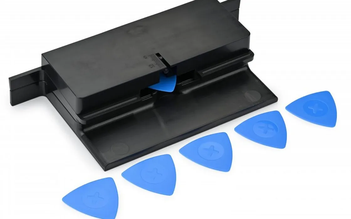 Diritto alla riparazione: Microsoft e iFixit si alleano. Disponibili gli strumenti per riparare i Surface
