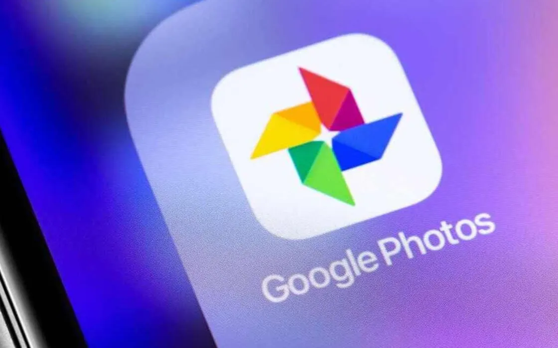 Google Foto aggiorna la versione web: ora c'è anche il tema scuro per tutti