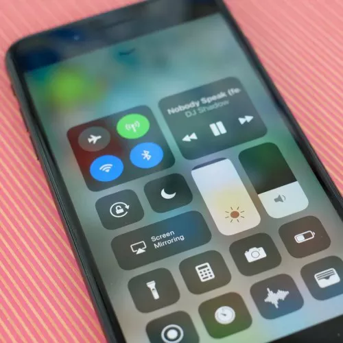 Apple iOS 11: il nuovo centro di controllo non disattiva WiFi e Bluetooth
