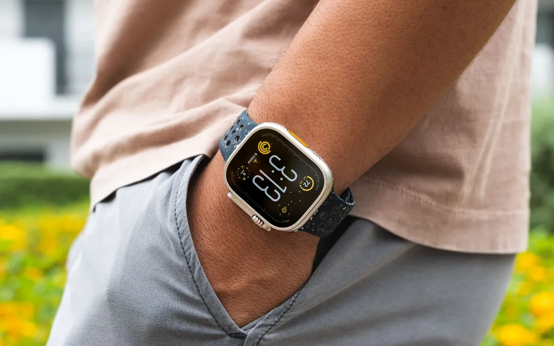 Apple Watch Ultra 3 sarà super connesso: avrà 5G e connessione SOS satellitare