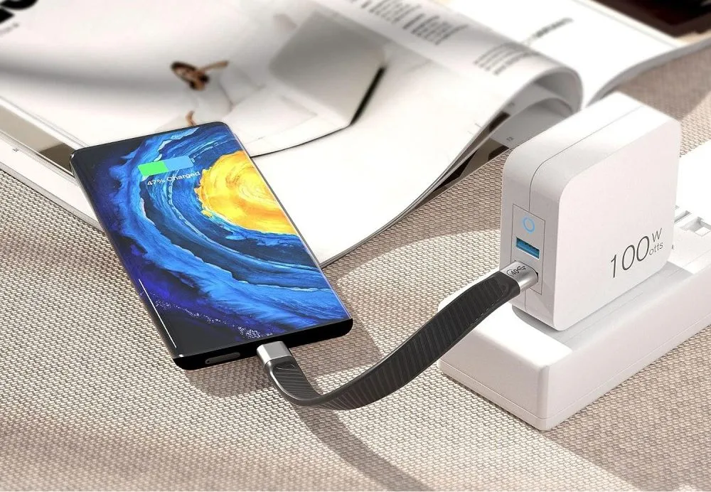 Cavi da USB-C a DisplayPort, Ethernet RJ-45 e VGA: Techly ridefinisce la connettività