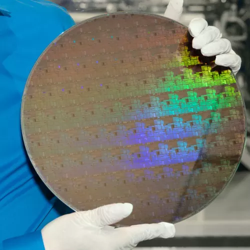 IBM presenta i suoi chip a 5 nm, per superare l'architettura FinFET