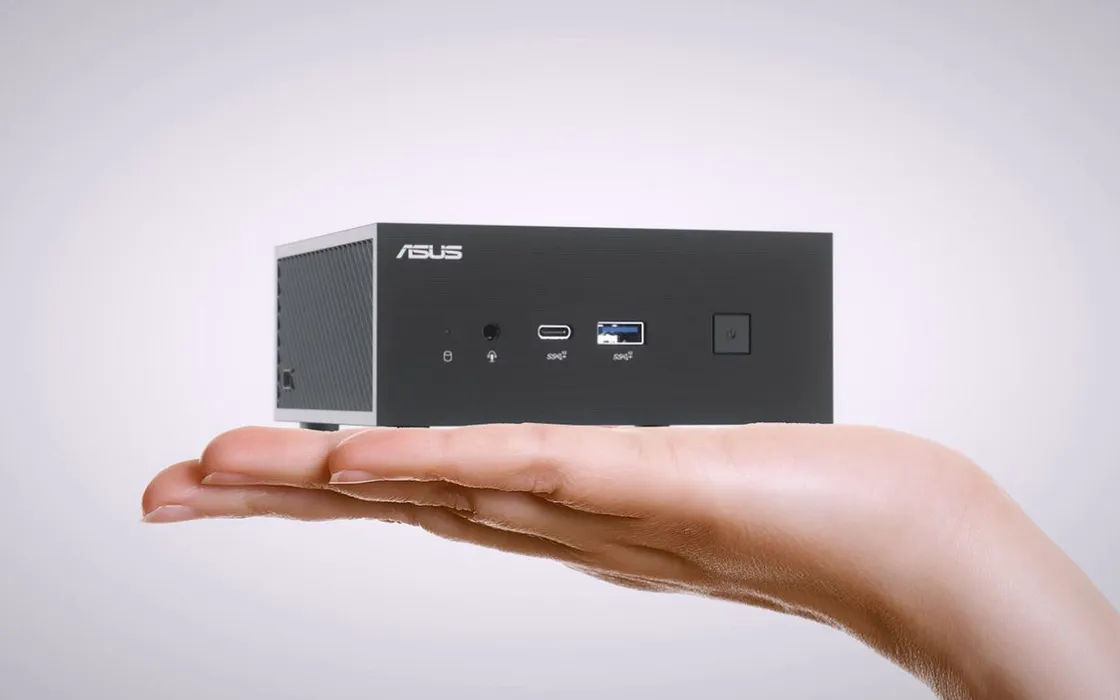 Mini PC ASUS ExpertCenter PN64 e PN52: come si presentano