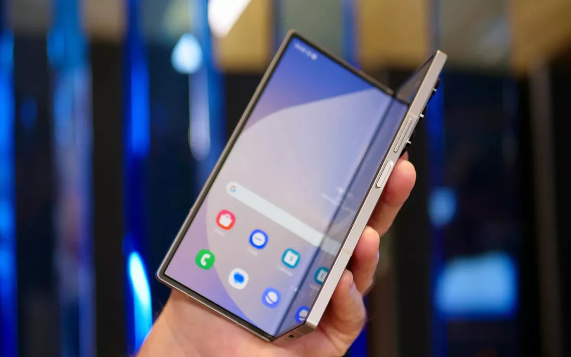 Samsung Galaxy Z Fold6, batteria e ricarica: cosa dovete sapere prima di comprarlo