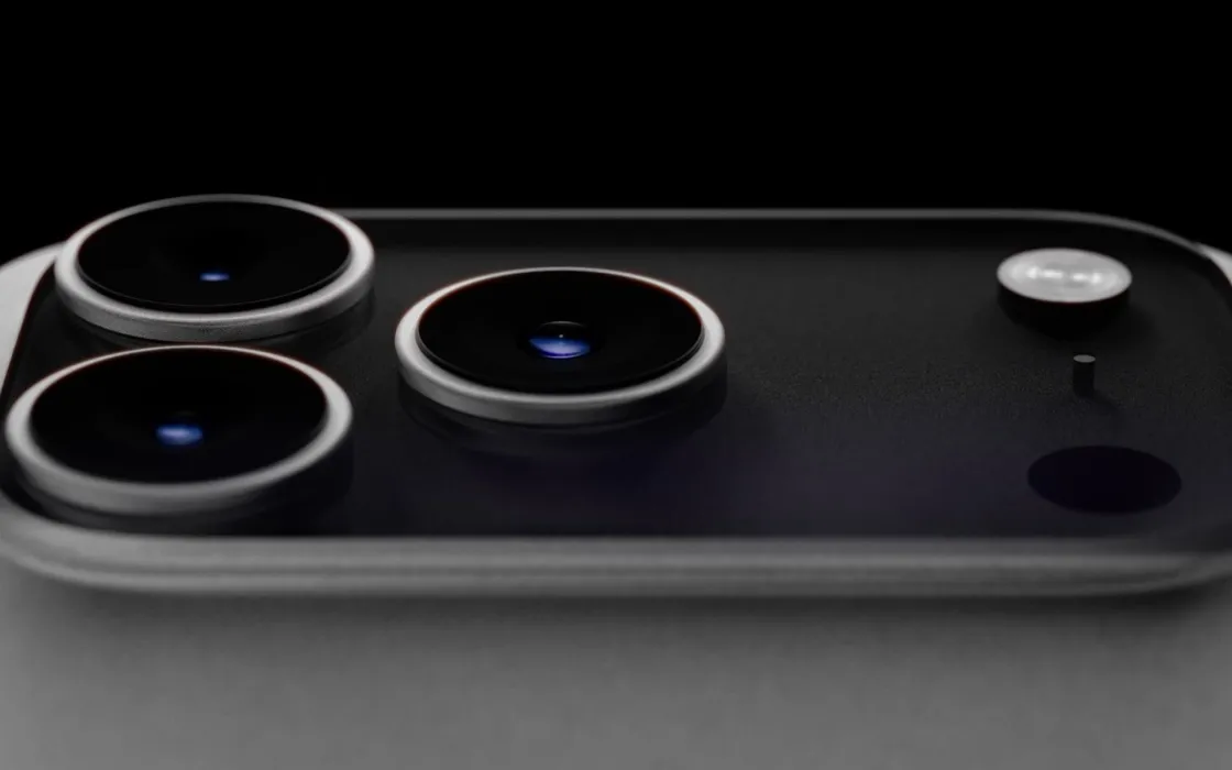 Apple: si parla insistentemente di iPhone 17 Ultra, alcuni rumor ne confermano l'arrivo