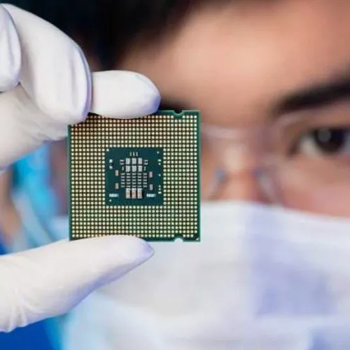 Intel riorganizza il settore produttivo e lo suddivide in tre rami
