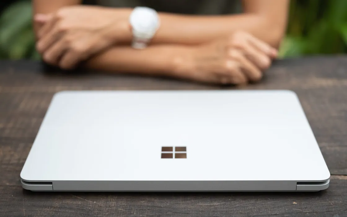 Musk: ho comprato un PC Windows 11 inutilizzabile senza account Microsoft