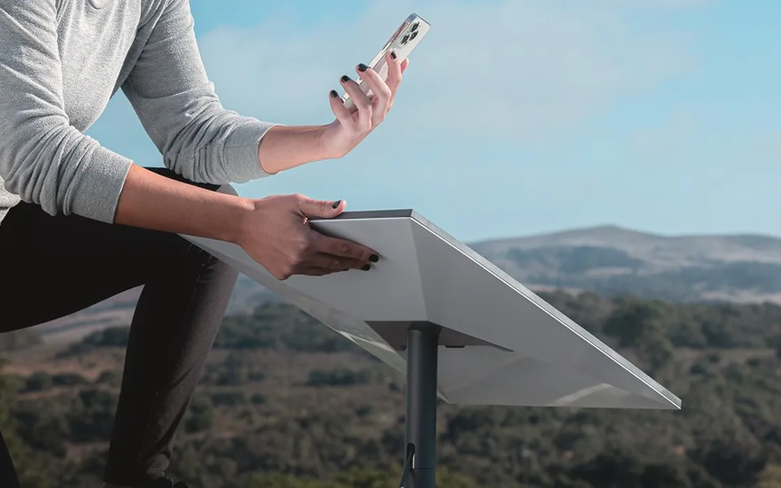 Starlink sotto attacco: come il regime tenta di bloccare Internet satellitare