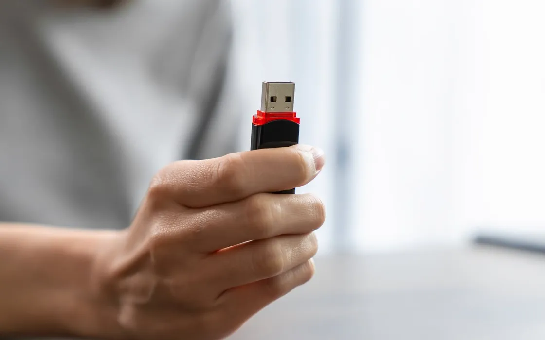 Attenzione, una chiavetta USB può eseguire comandi semplicemente collegandola in Windows!