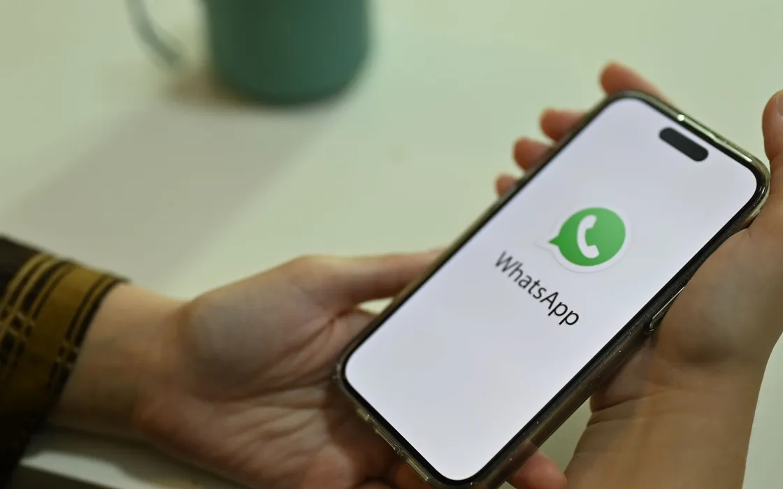 WhatsApp dal 2025 non funzionerà più su questi smartphone Android e iOS