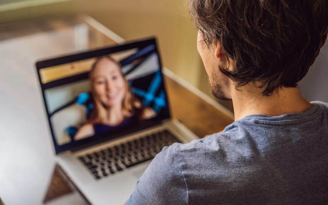Omegle: cos'è, perché chiude e quali sono le alternative