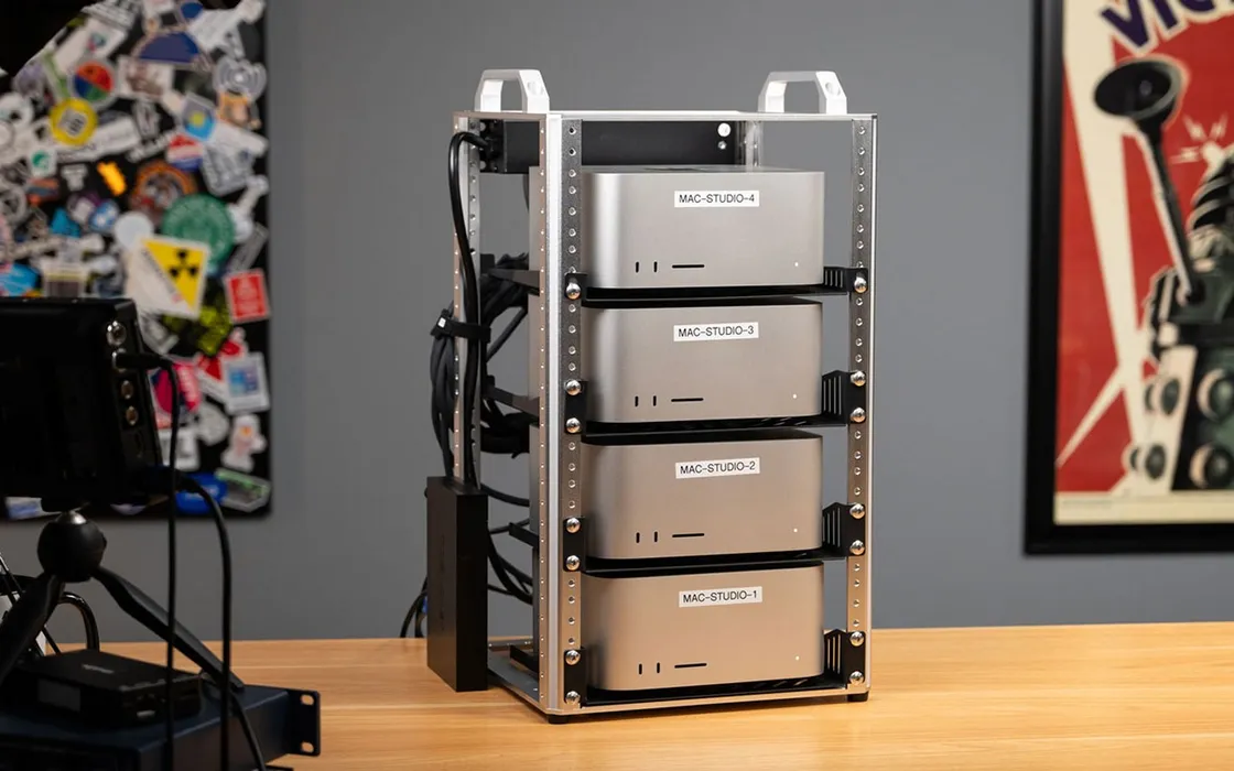 1,5 TB di VRAM su Mac Studio: RDMA su Thunderbolt 5 per clustering AI ad alte prestazioni