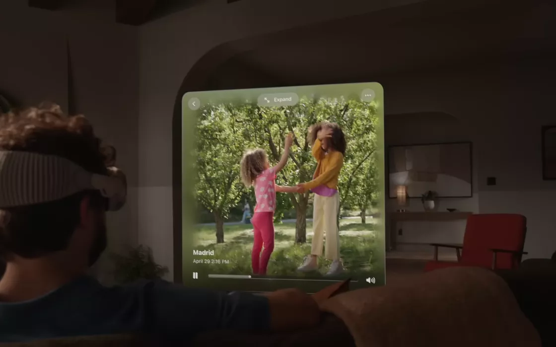 Apple Vision Pro è più vicino: nuovi riferimenti in iOS e Apple TV