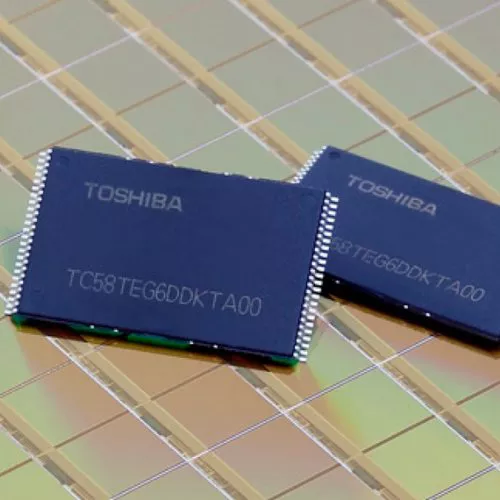 Toshiba migliora l'efficienza dei chip NAND 3D con la tecnologia TSV
