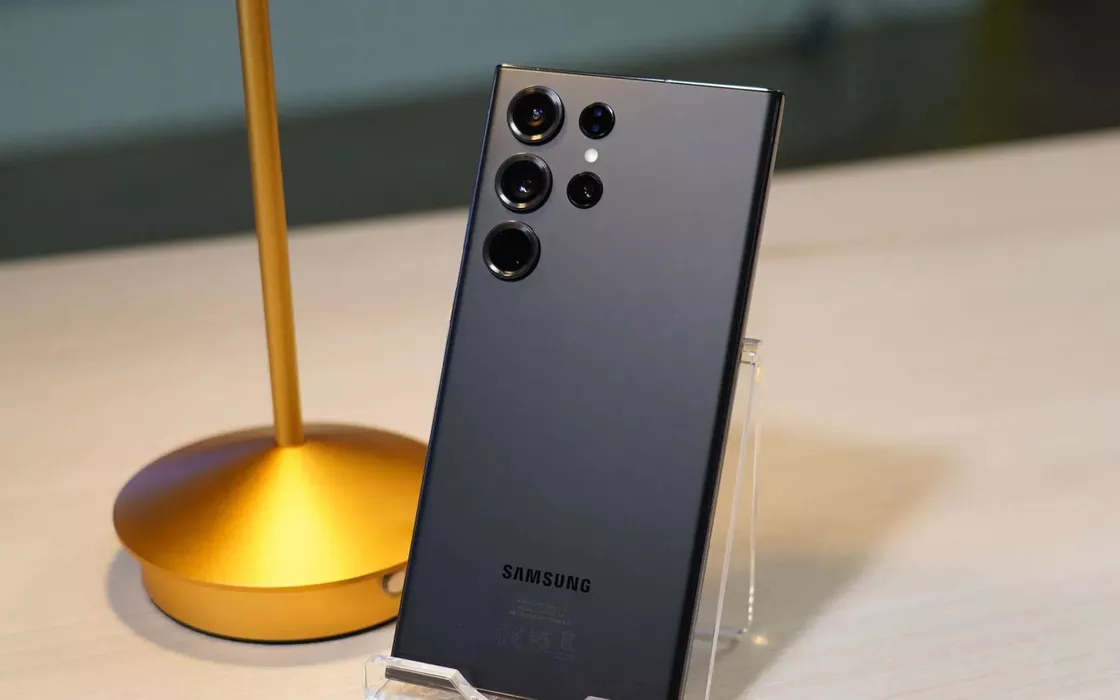 Samsung pensa ad un nuovo sensore da 200 MP per il Galaxy S24 Ultra