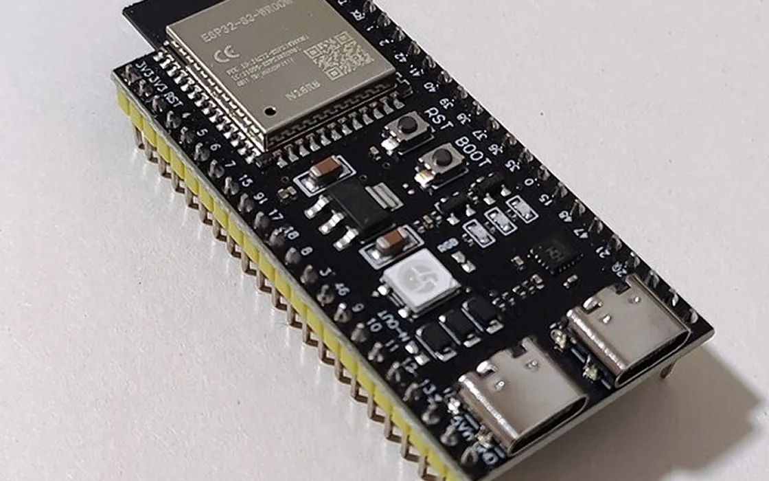 I chip ESP32 contengono comandi nascosti non documentati: rischi di attacco