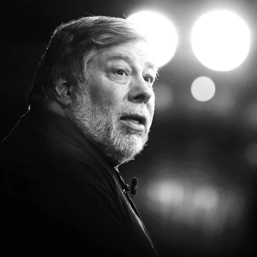 Scontro Facebook-Apple sui dati degli utenti: Steve Wozniak cancella il suo account