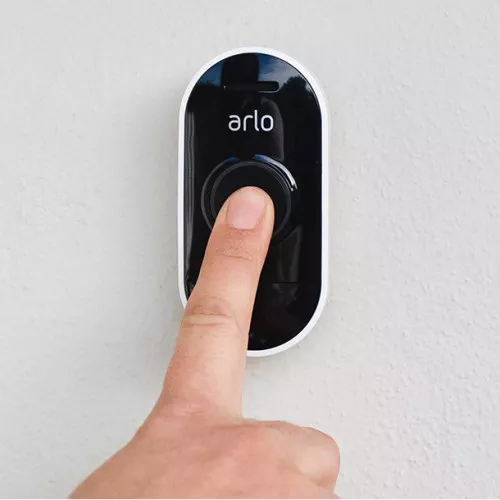 Arlo presenta il campanello intelligente Audio Doorbell e l'altoparlante Chime