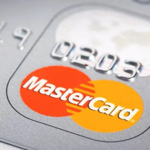 Google e Mastercard, presunto accordo per collegare gli acquisti presso i negozi fisici con quelli online