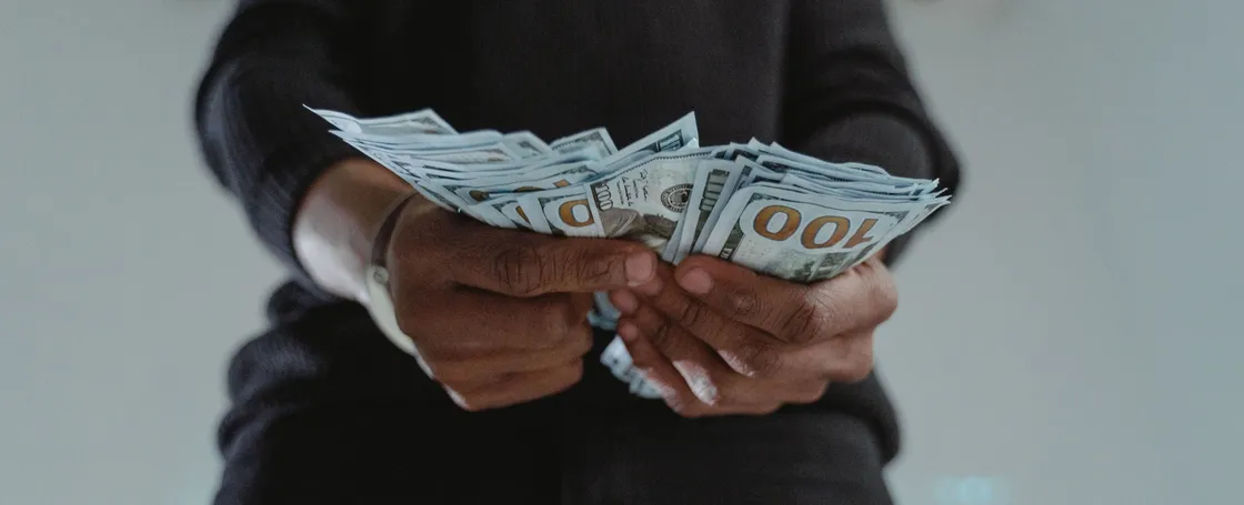 Interessi al 4% per 6 mesi e tanti vantaggi, ecco perché scegliere il conto di Mediolanum