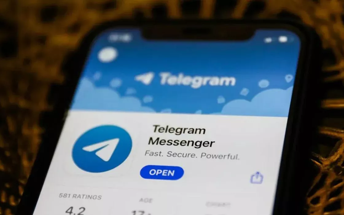 Telegram, aggiornamento: ecco un browser web e un mini app store