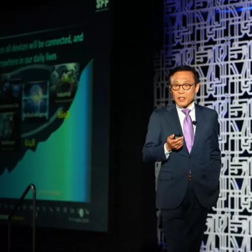 Samsung, ambizioso piano per realizzare chip a 4 nm entro il 2020