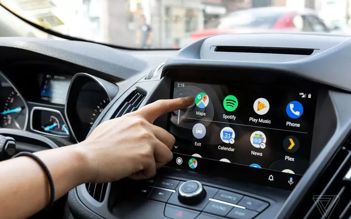 Novità Android Auto: arriva Google Cast e lo streaming video