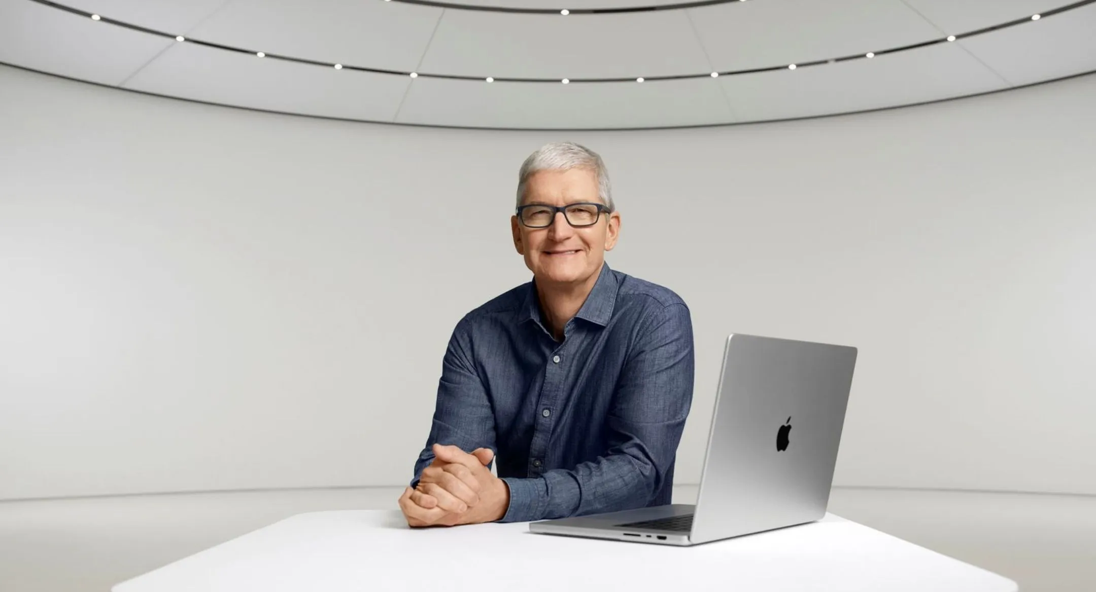 Anteprima: Apple prepara il dopo Tim Cook: John Ternus parla della successione