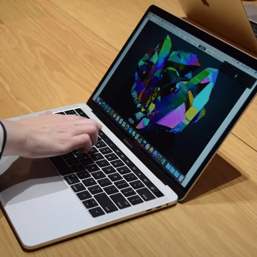 macOS 10.12.3, risolti i problemi con i MacBook Pro