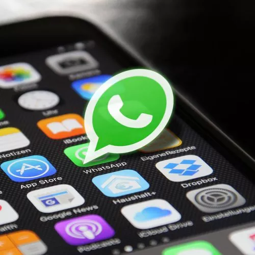 Immagini e video a rischio su WhatsApp e Telegram: l'indagine di Symantec