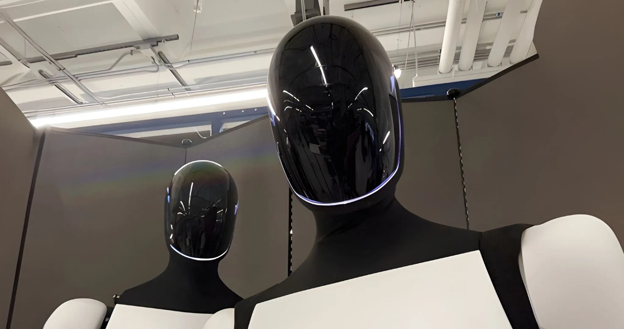 Watch Tesla's humanoid robot pull some deft kung fu moves