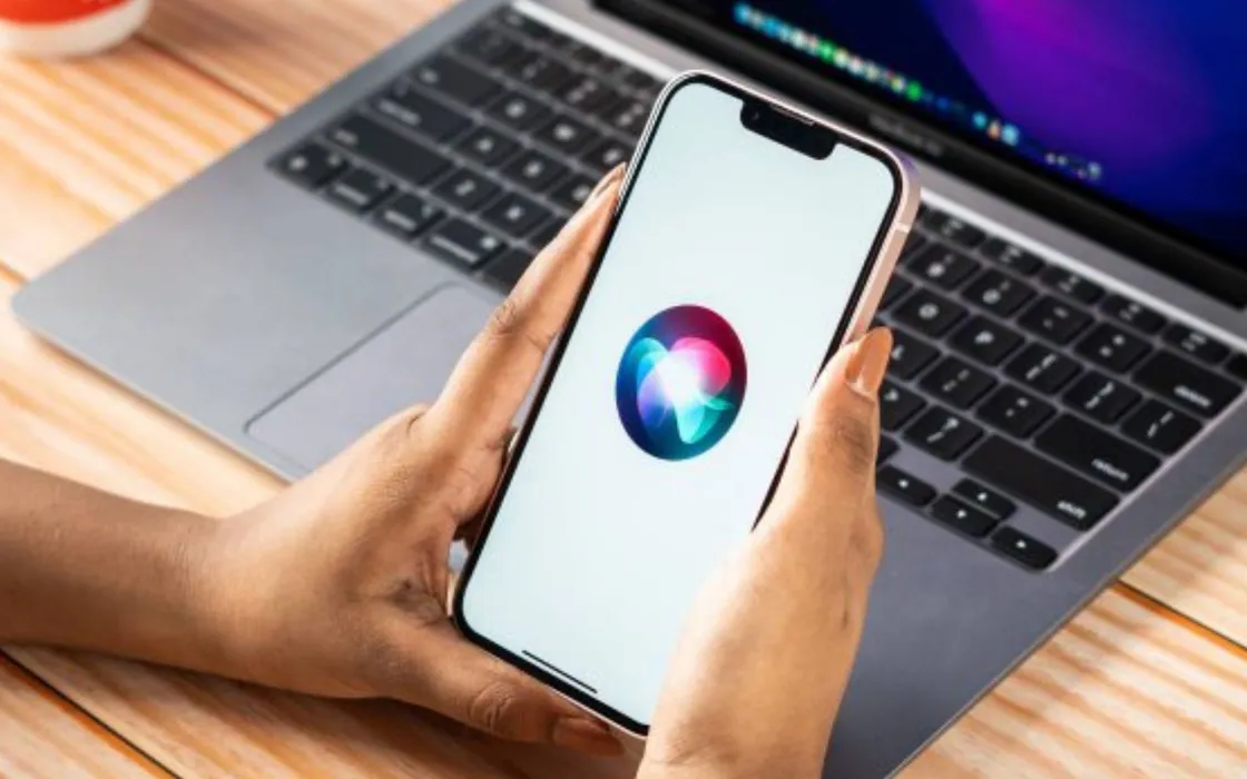 Siri è in stato confusionale: non sa che mese è ora