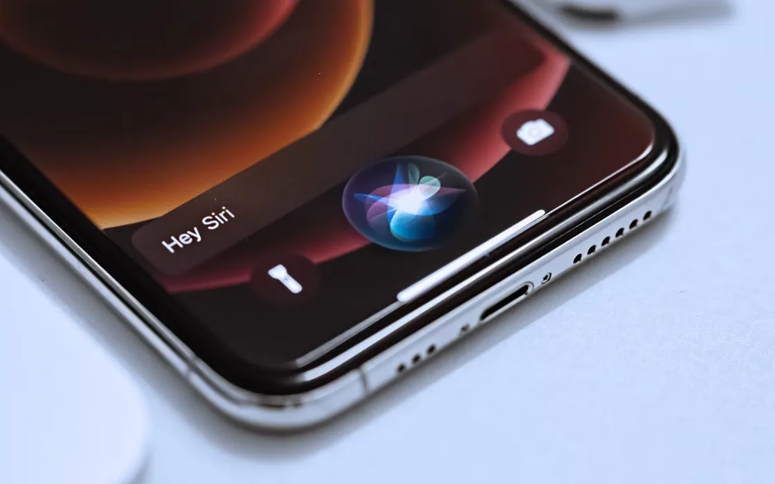 Apple presenterà la nuova versione di Siri con AI generativa alla WWDC24