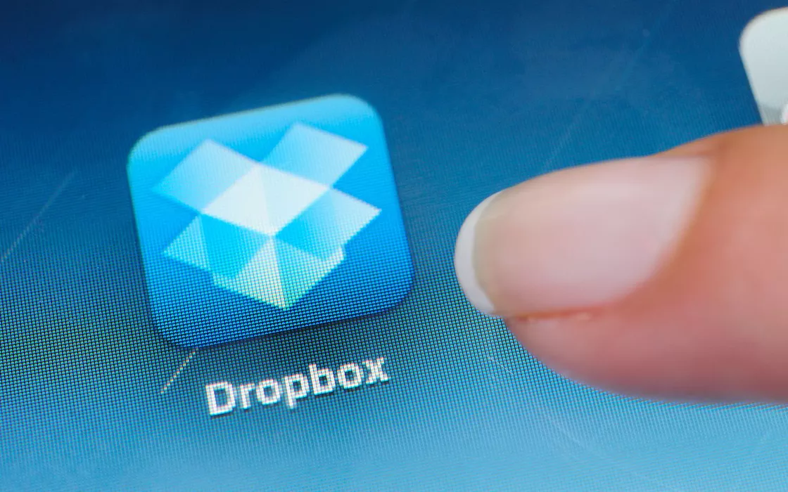 No, Dropbox non spia i file degli utenti e non li trasferisce a OpenAI