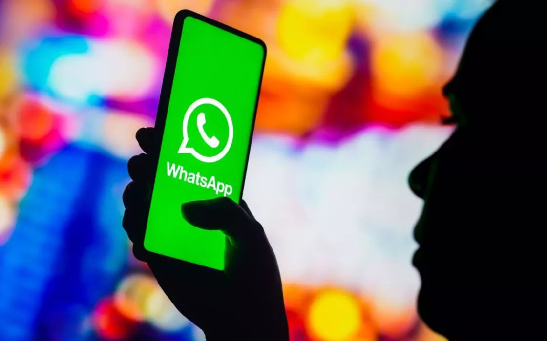 Anche WhatsApp si affida all'AI: in test la nuova feature per generare sticker