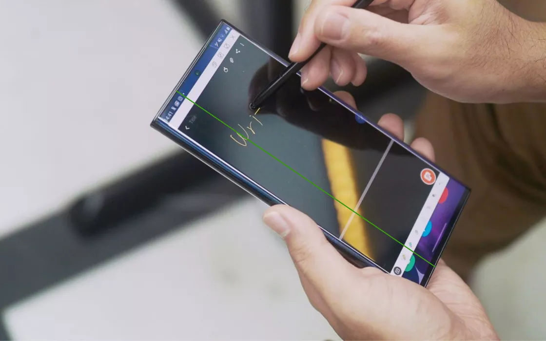 Samsung, alcuni smartphone presentano una riga verde dopo l'aggiornamento