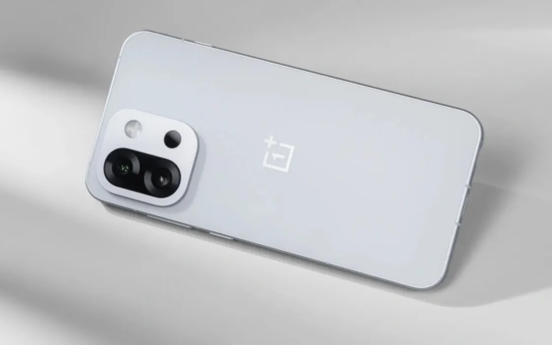 OnePlus 13T: specifiche, prezzi e disponibilità del nuovo flagship compatto