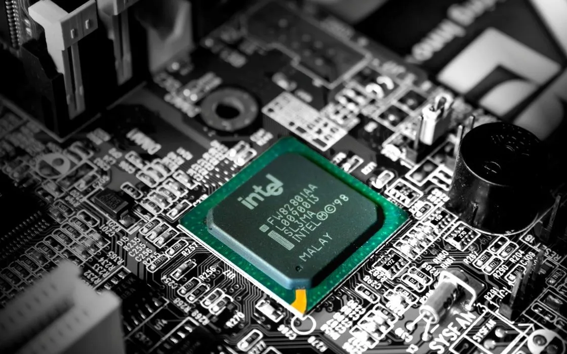 Intel riprende lavoro su driver Linux Habana Labs