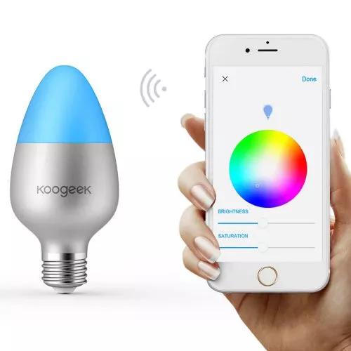 Lampade LED smart WiFi e altri prodotti gestibili da smartphone Android e iOS in offerta su Amazon