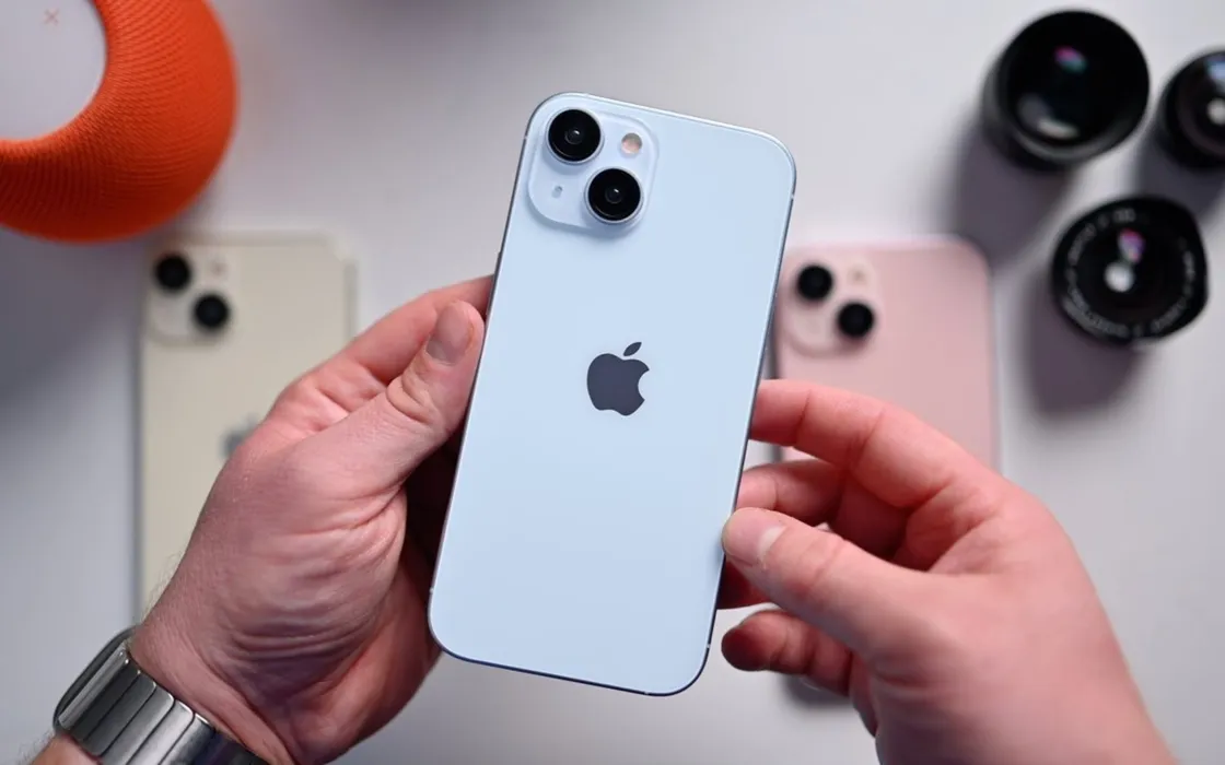 iPhone 15, Apple non ha migliorato le batterie