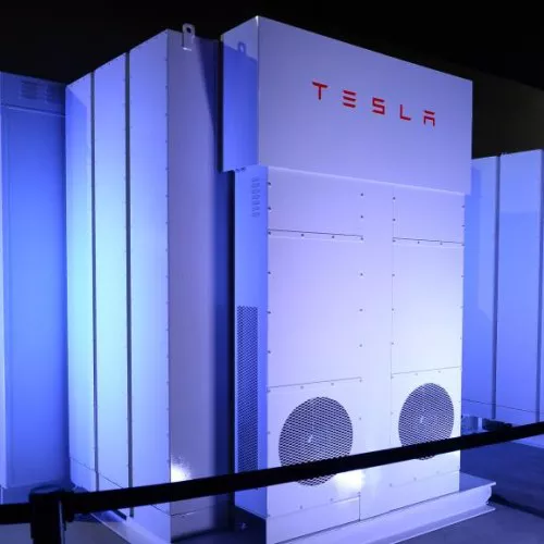 Elon Musk (Tesla): quanti pannelli solari ci vogliono per alimentare gli Stati Uniti
