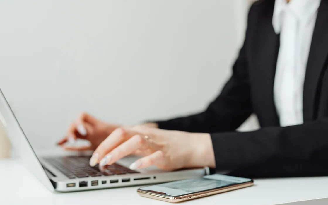 Impara una lingua parlandola: scopri l’innovativo sistema basato sulla conversazione