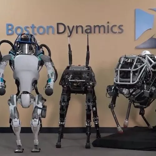 Il nuovo robot Boston Dynamics si muove su ruote: ecco come si comporta