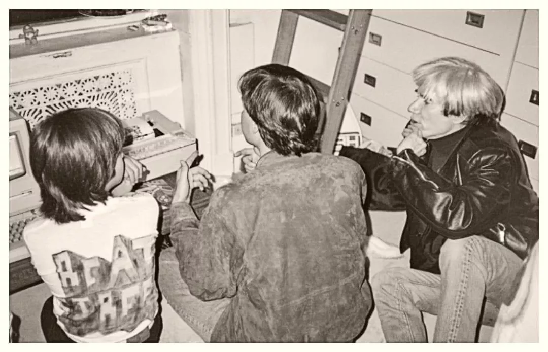 Quando Steve Jobs mostrò la magia del Macintosh a Andy Warhol e al figlio di John Lennon