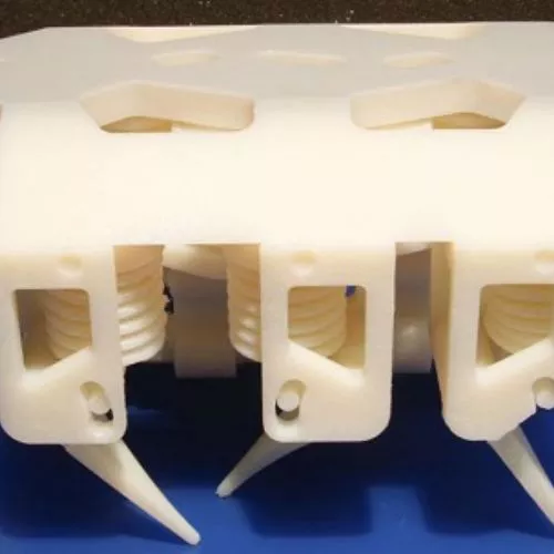 Stampante 3D per creare robot con parti solide e liquide