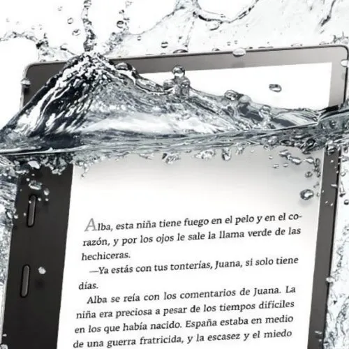 Kindle Oasis, Amazon presenta il nuovo lettore di eBook resistente all'acqua