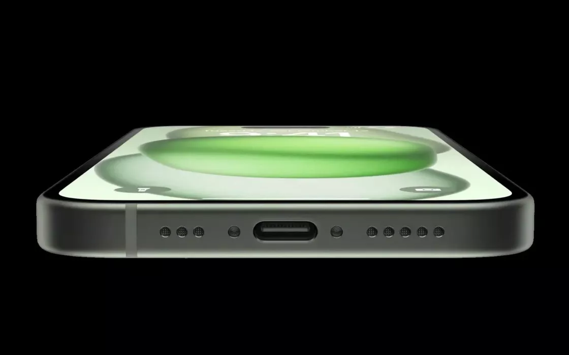 La USB-C degli iPhone 15 può ricaricare Apple Watch ed AirPods